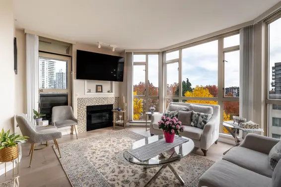 801 160 West Keith Road, North Vancouver For Sale - image 2