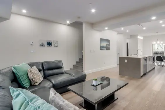 3 115 West Queens Road, North Vancouver For Sale - image 5