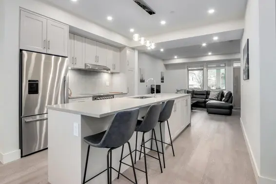 3 115 West Queens Road, North Vancouver For Sale - image 8