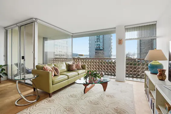 102 2135 Argyle Avenue, West Vancouver For Sale - image 2