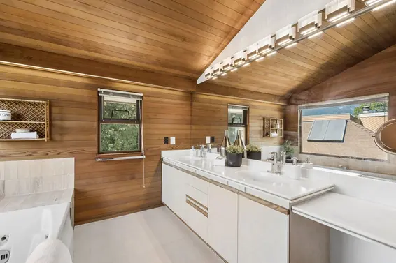 8570 Ansell Place, West Vancouver For Sale - image 24