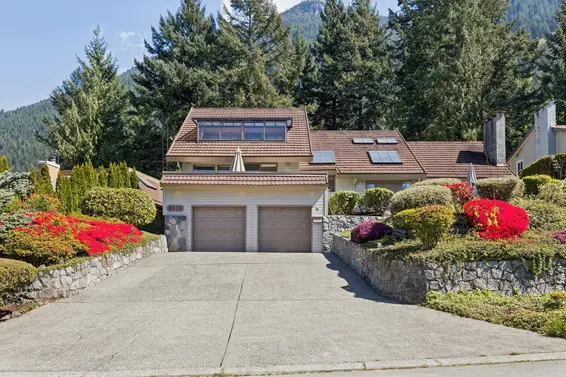 8570 Ansell Place, West Vancouver For Sale - image 3