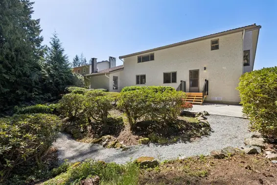 8570 Ansell Place, West Vancouver For Sale - image 38