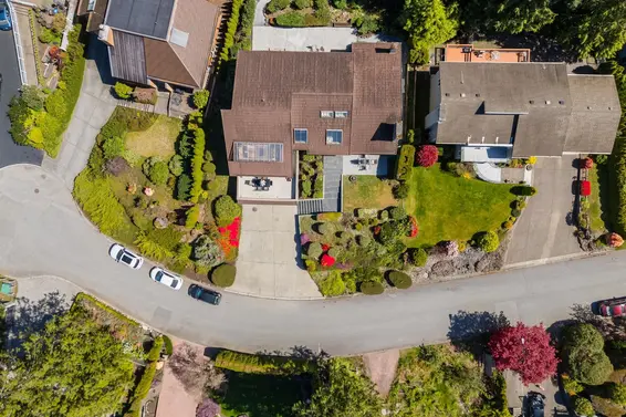 8570 Ansell Place, West Vancouver For Sale - image 39