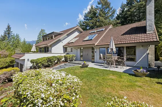 8570 Ansell Place, West Vancouver For Sale - image 4