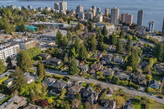 2226 Haywood Avenue, West Vancouver For Sale - image 37