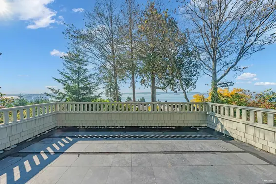 2602 Ottawa Avenue, West Vancouver For Sale - image 11
