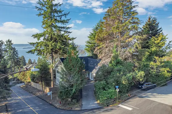 2602 Ottawa Avenue, West Vancouver For Sale - image 37