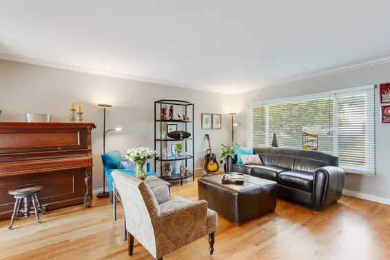 843 Whitchurch Street, North Vancouver For Sale - image 2