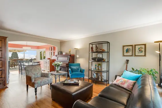843 Whitchurch Street, North Vancouver For Sale - image 4