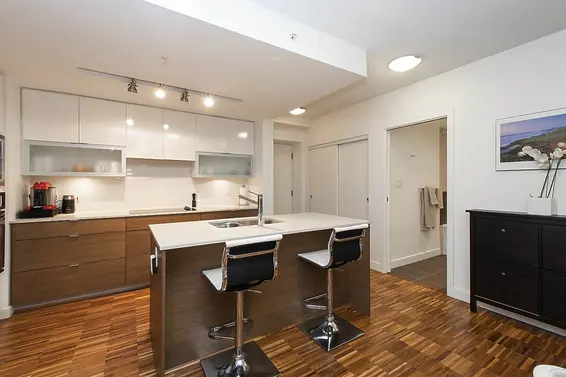 303 175 West 2Nd Street, North Vancouver For Sale - image 8