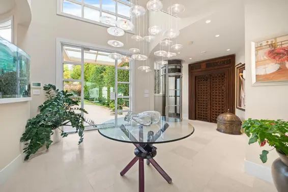 4378 Ross Crescent, West Vancouver For Sale - image 3