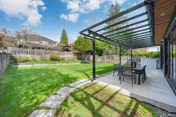 2227 Haywood Avenue, West Vancouver For Sale - image 17