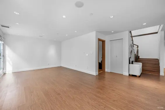 2227 Haywood Avenue, West Vancouver For Sale - image 32