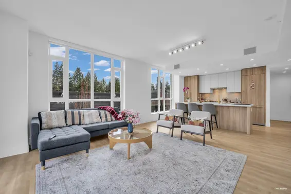 208 2385 Emery Court, North Vancouver