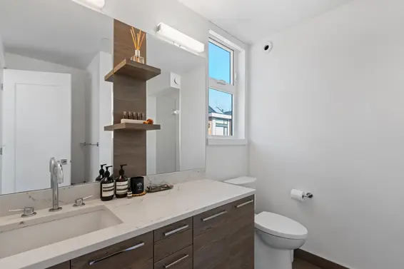 5 856 Orwell Street, North Vancouver For Sale - image 25