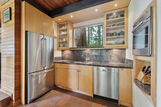 155 Highview Place, Lions Bay For Sale - image 11