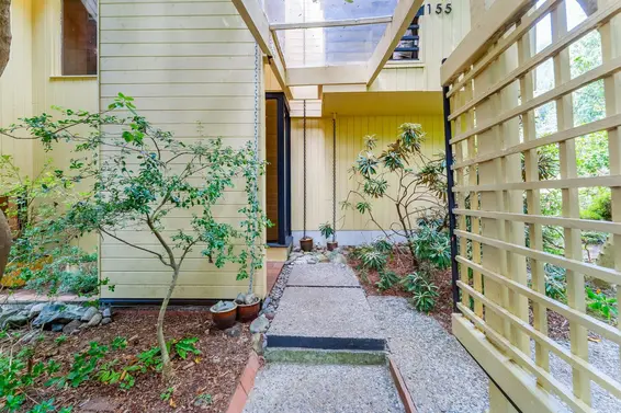 155 Highview Place, Lions Bay For Sale - image 3