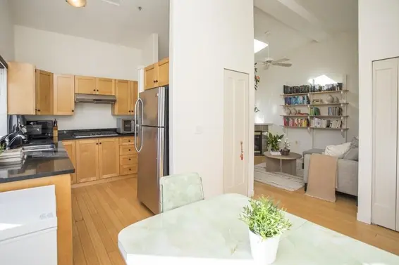 401 510 Chesterfield Avenue, North Vancouver For Sale - image 11