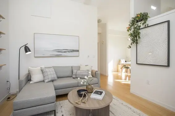 401 510 Chesterfield Avenue, North Vancouver For Sale - image 2
