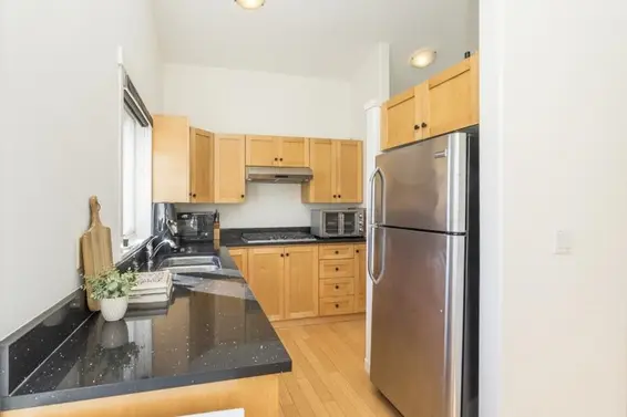 401 510 Chesterfield Avenue, North Vancouver For Sale - image 8