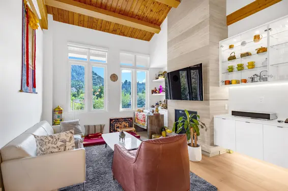 301 6691 Nelson Avenue, West Vancouver For Sale - image 3