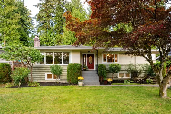 3658 Loraine Avenue, North Vancouver For Sale - image 1
