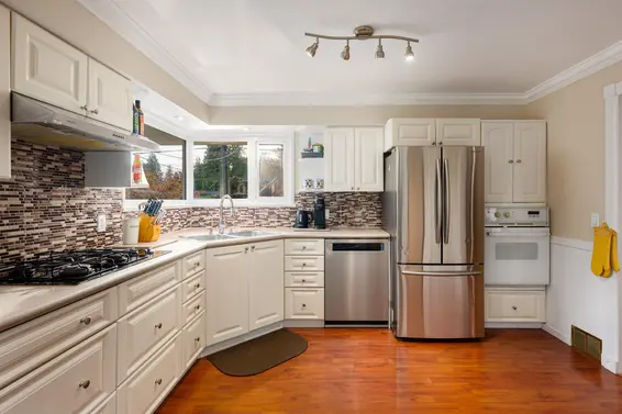 3658 Loraine Avenue, North Vancouver For Sale - image 14