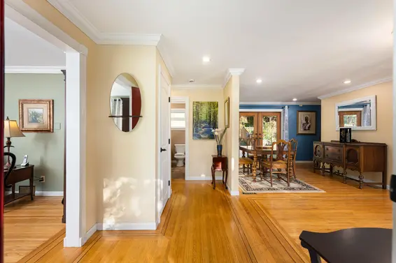 3658 Loraine Avenue, North Vancouver For Sale - image 7
