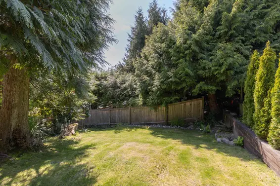 4045 Bayridge Avenue, West Vancouver For Sale - image 31