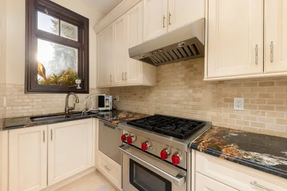 1356 Cammeray Road, West Vancouver For Sale - image 14