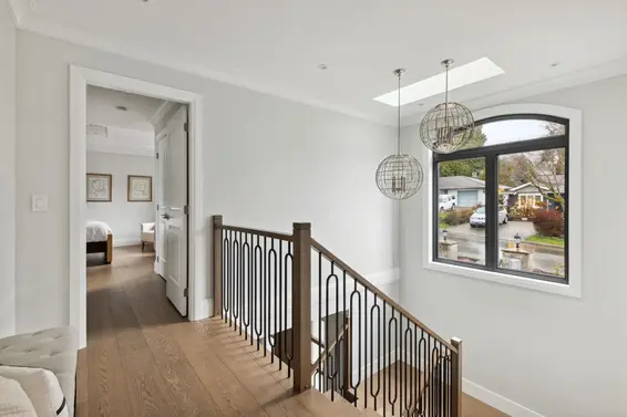939 Forest Hills Drive, North Vancouver For Sale - image 25
