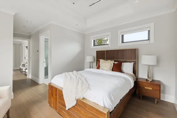 939 Forest Hills Drive, North Vancouver For Sale - image 31