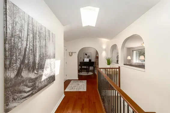 4639 Woodburn Road, West Vancouver For Sale - image 4