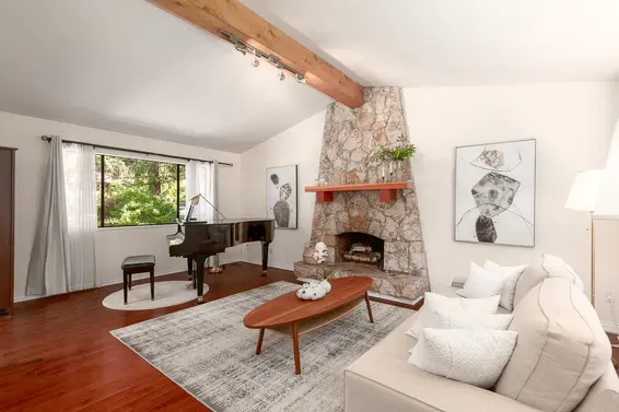 4639 Woodburn Road, West Vancouver For Sale - image 8