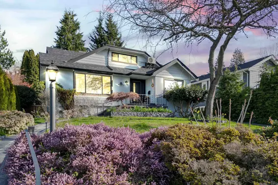 1921 Fulton Avenue, West Vancouver