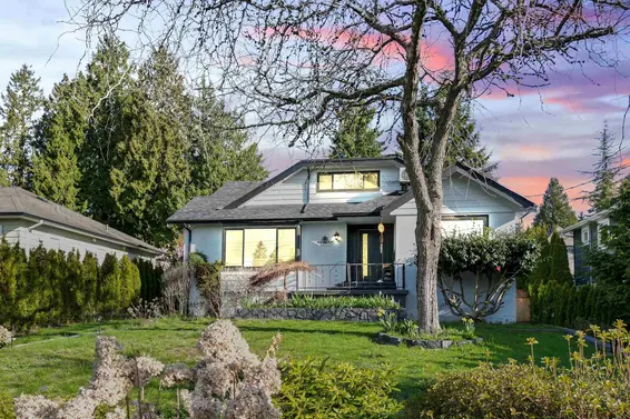 1921 Fulton Avenue, West Vancouver For Sale - image 2