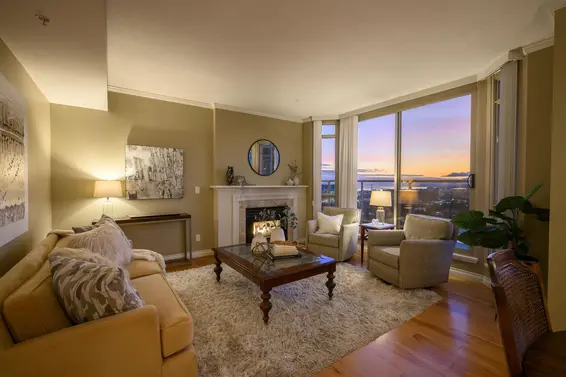 1505 160 West Keith Road, North Vancouver For Sale - image 2