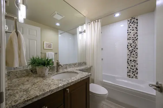 1505 160 West Keith Road, North Vancouver For Sale - image 34