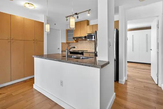 907 124 West 1st Street, North Vancouver For Sale - image 5