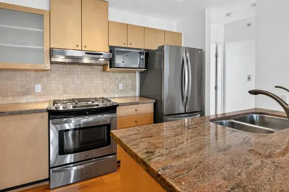 907 124 West 1st Street, North Vancouver For Sale - image 9