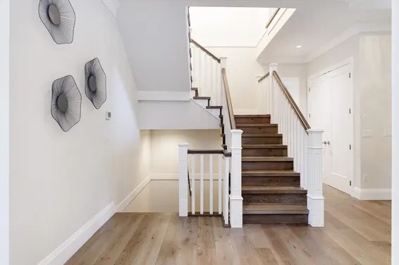 1393 Greenbriar Way, North Vancouver For Sale - image 19