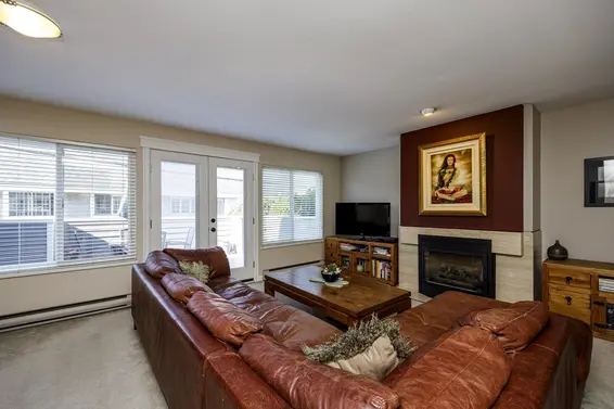 2 215 East Keith Road, North Vancouver For Sale - image 5