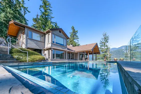 5772 Sunshine Falls Lane, North Vancouver