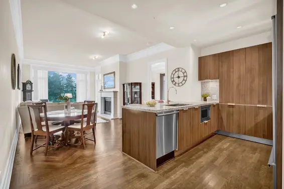 401 568 Waters Edge Crescent, West Vancouver For Sale - image 8