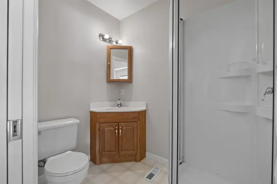 682 Seymour Boulevard, North Vancouver For Sale - image 27