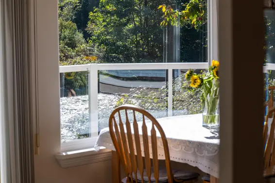 682 Seymour Boulevard, North Vancouver For Sale - image 9