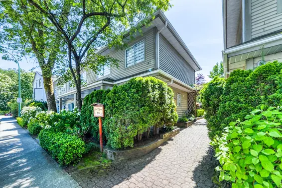 6 815 Tobruck Avenue, North Vancouver For Sale - image 2