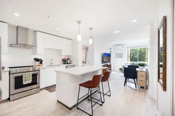 213 719 West 3rd Street, North Vancouver For Sale - image 1