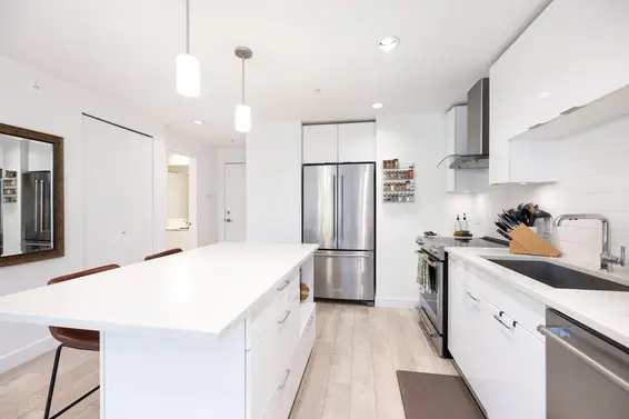 213 719 West 3rd Street, North Vancouver For Sale - image 6
